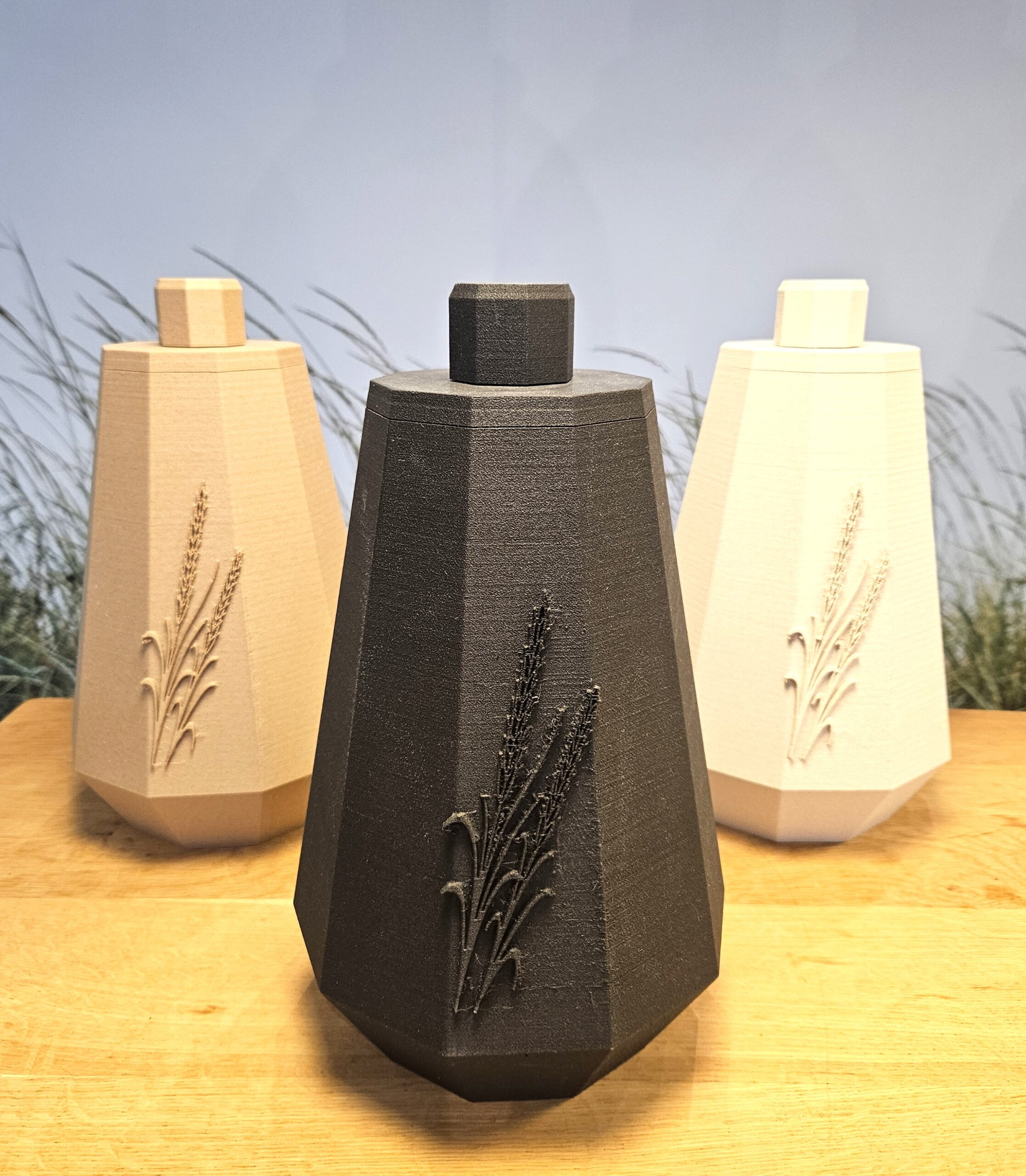 Olki Design kolmikko pystykuva – muokattu