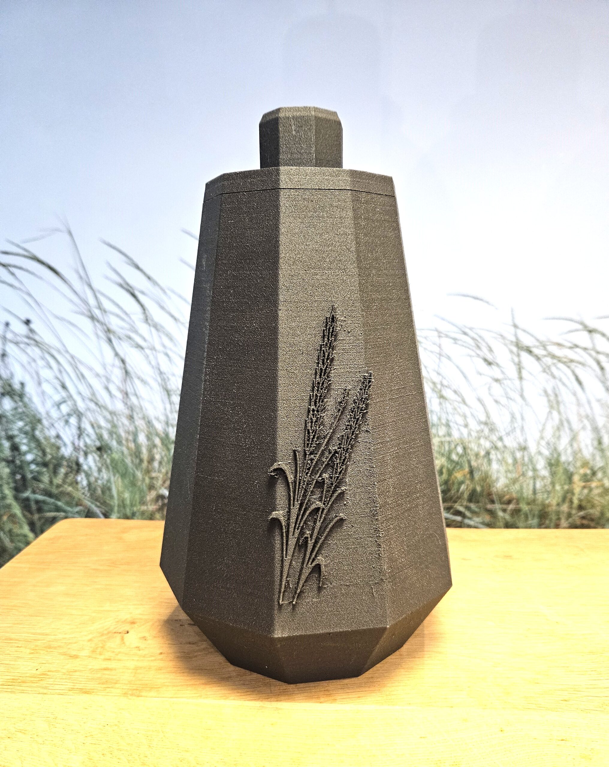 Olki Design musta – muokattu